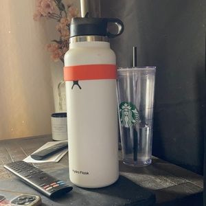 white hydroflask